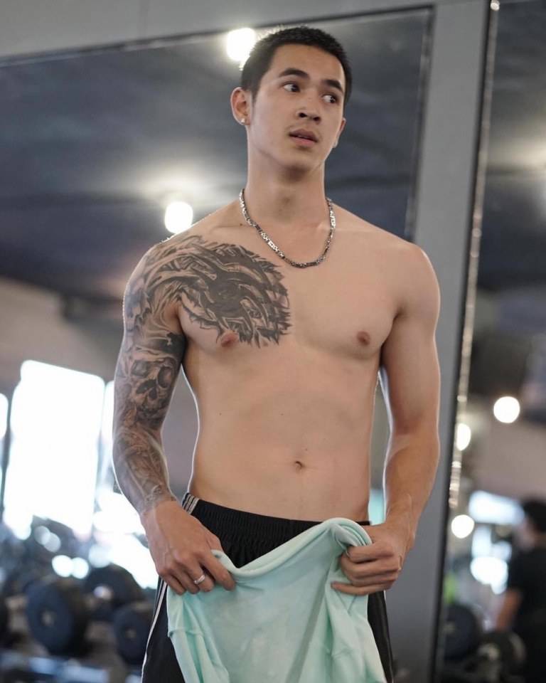 ถอดโชว์ประปราย /63/