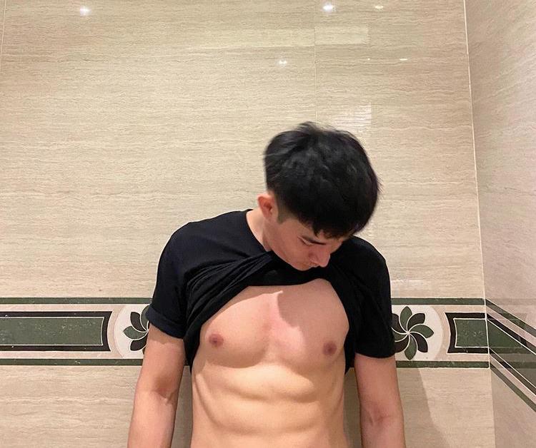 ถอดโชว์ประปราย /64/