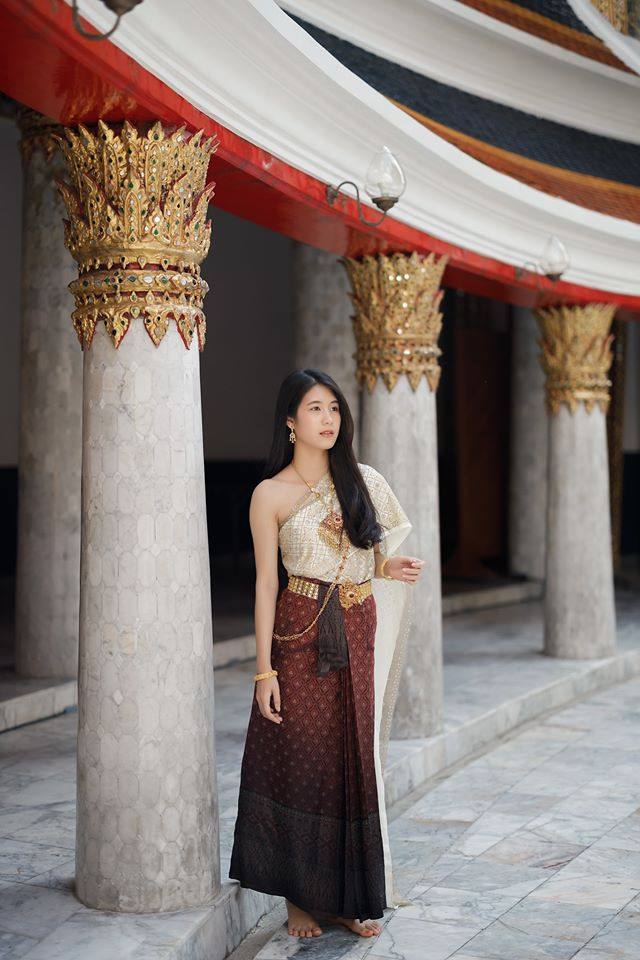 Thailand 🇹🇭 | Thai dress at Wat Ratchabophit