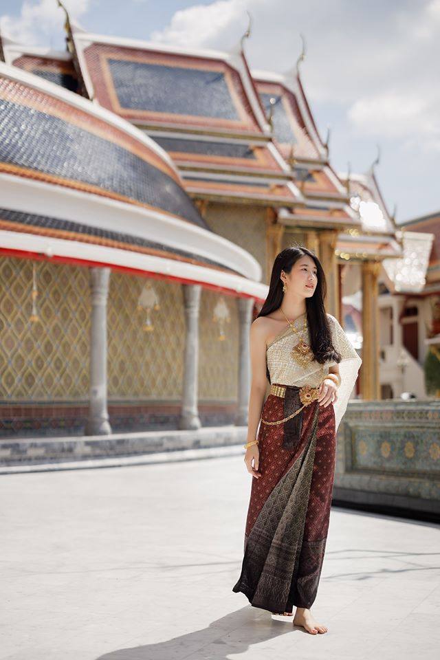 Thailand 🇹🇭 | Thai dress at Wat Ratchabophit
