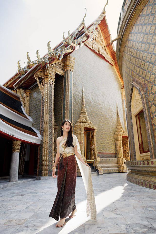 Thailand 🇹🇭 | Thai dress at Wat Ratchabophit