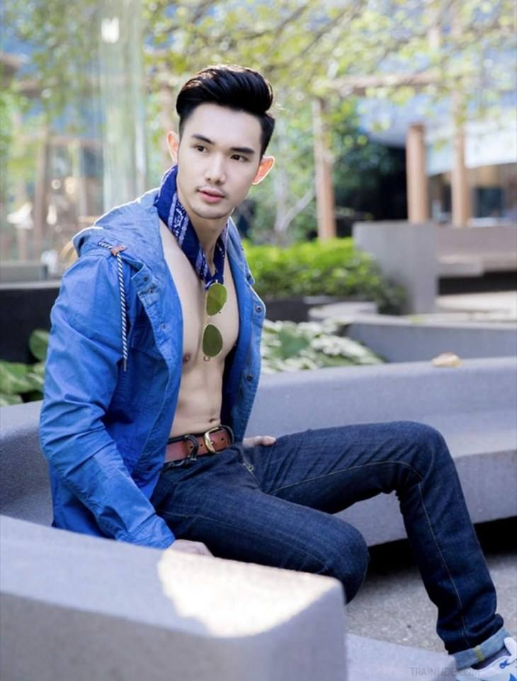หนุ่มหล่อขึ้นปก 757.1