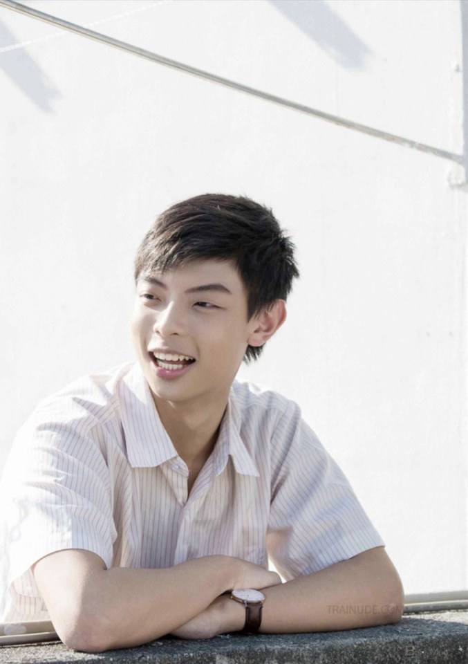 หนุ่มหล่อขึ้นปก 770
