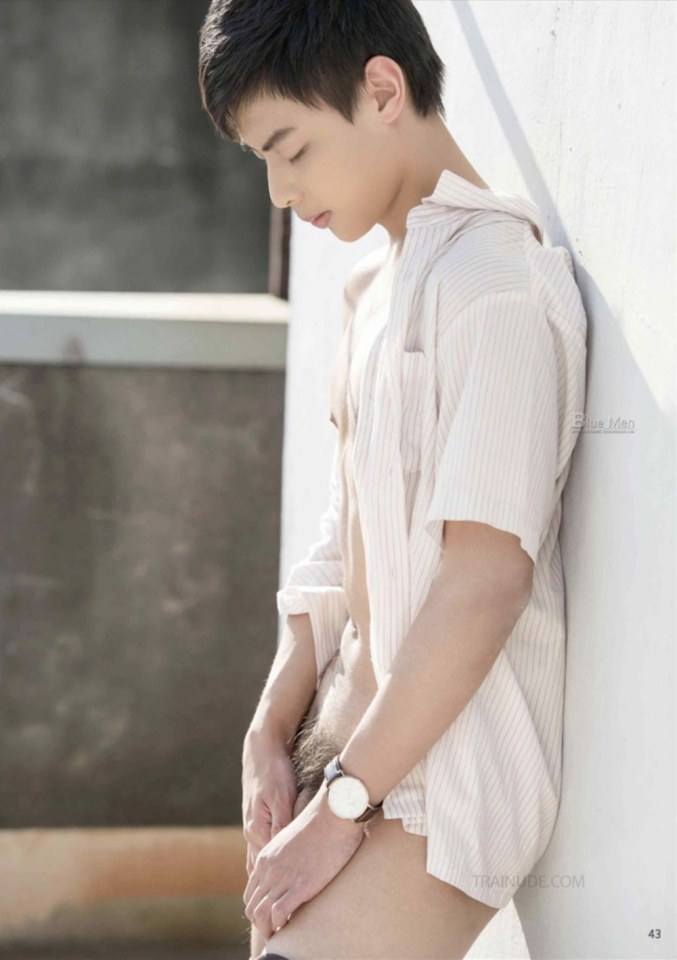 หนุ่มหล่อขึ้นปก 770