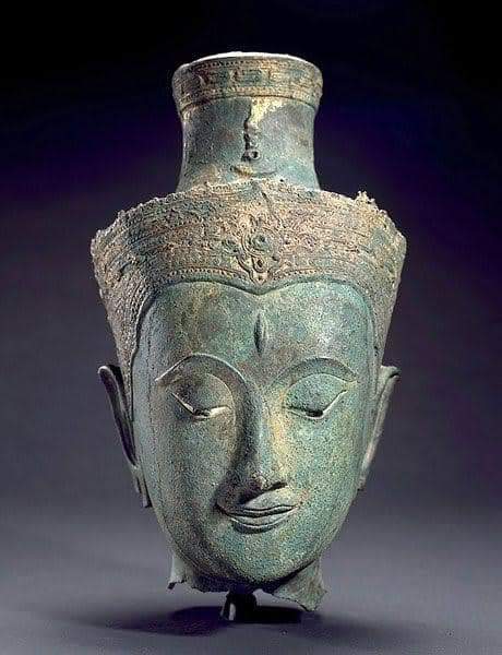 The crowns of Ayutthaya period in 15th -16th century, Thailand.🇹🇭
