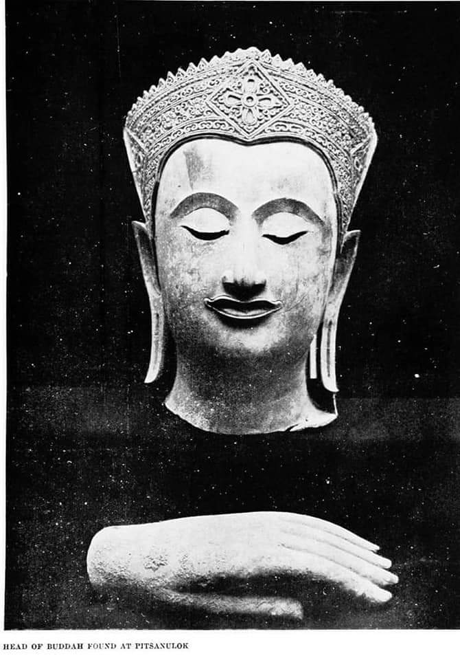 The crowns of Ayutthaya period in 15th -16th century, Thailand.🇹🇭