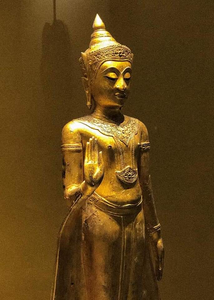 The crowns of Ayutthaya period in 15th -16th century, Thailand.🇹🇭