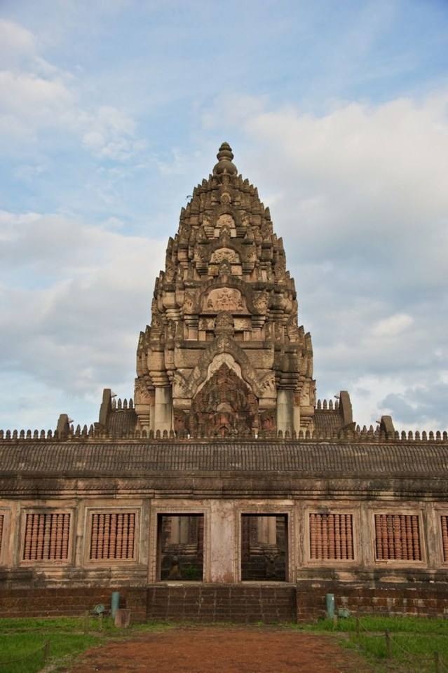 Angkor Dynasty’s Temple This Angkor dynasty styled temple was built by the hands of Thai master craftsmen after the original ancient temple in Thailand