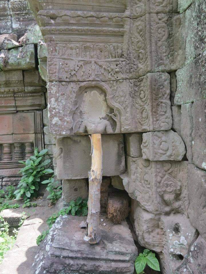 Cambodia's temples fell to looters