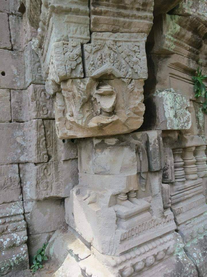 Cambodia's temples fell to looters