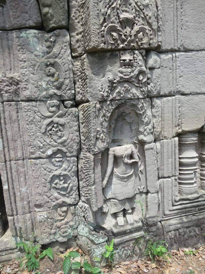 Cambodia's temples fell to looters