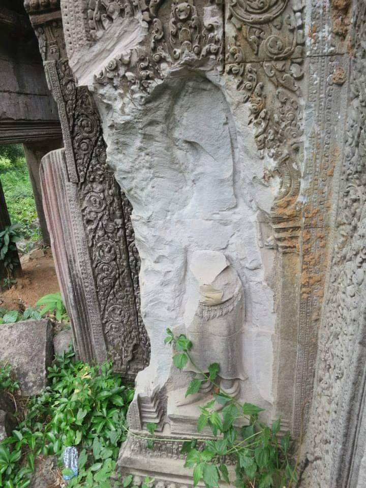 Cambodia's temples fell to looters