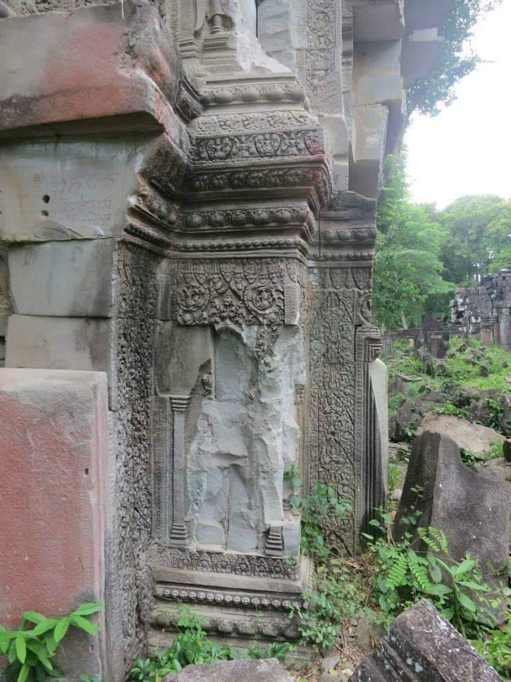 Cambodia's temples fell to looters