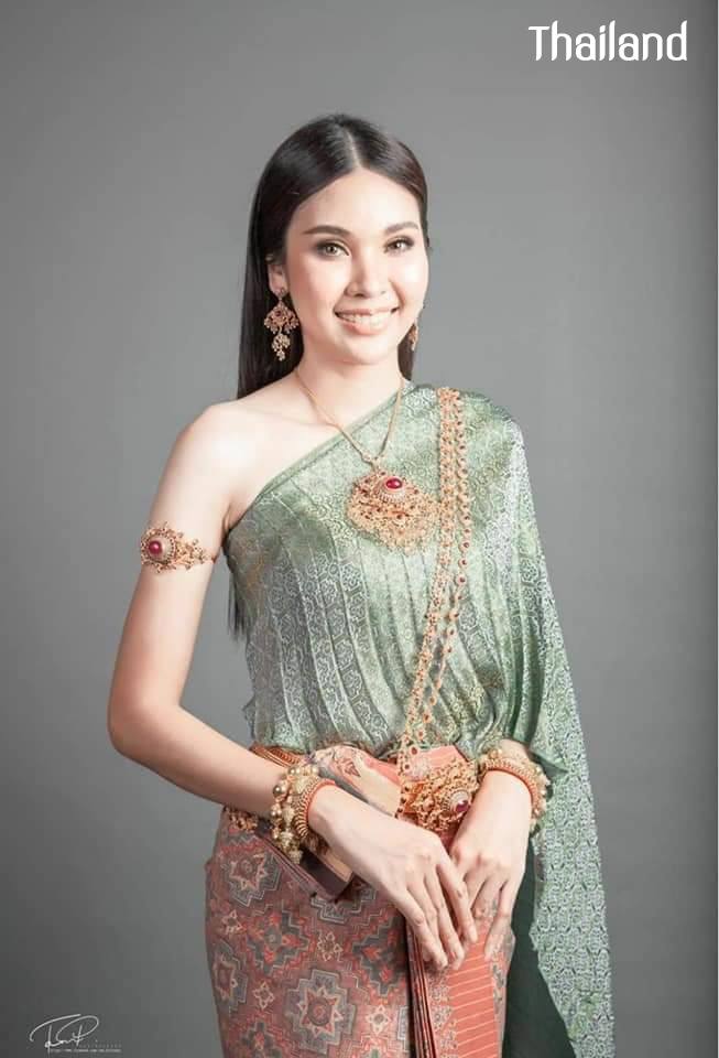 THAI DRESS, ชุดไทย | Thailand 🇹🇭