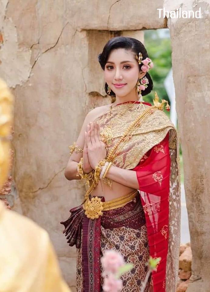 THAI DRESS, ชุดไทย | Thailand 🇹🇭