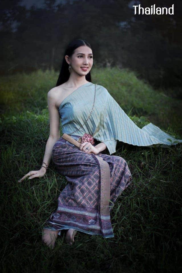 THAI DRESS, ชุดไทย | Thailand 🇹🇭
