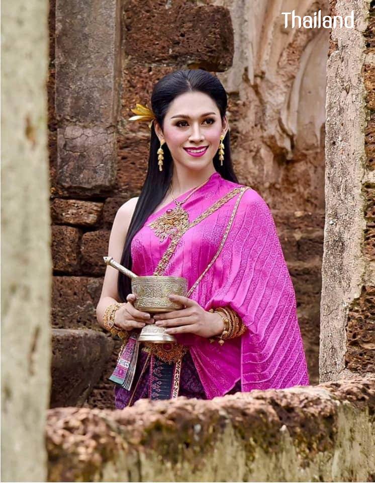THAI DRESS, ชุดไทย | Thailand 🇹🇭