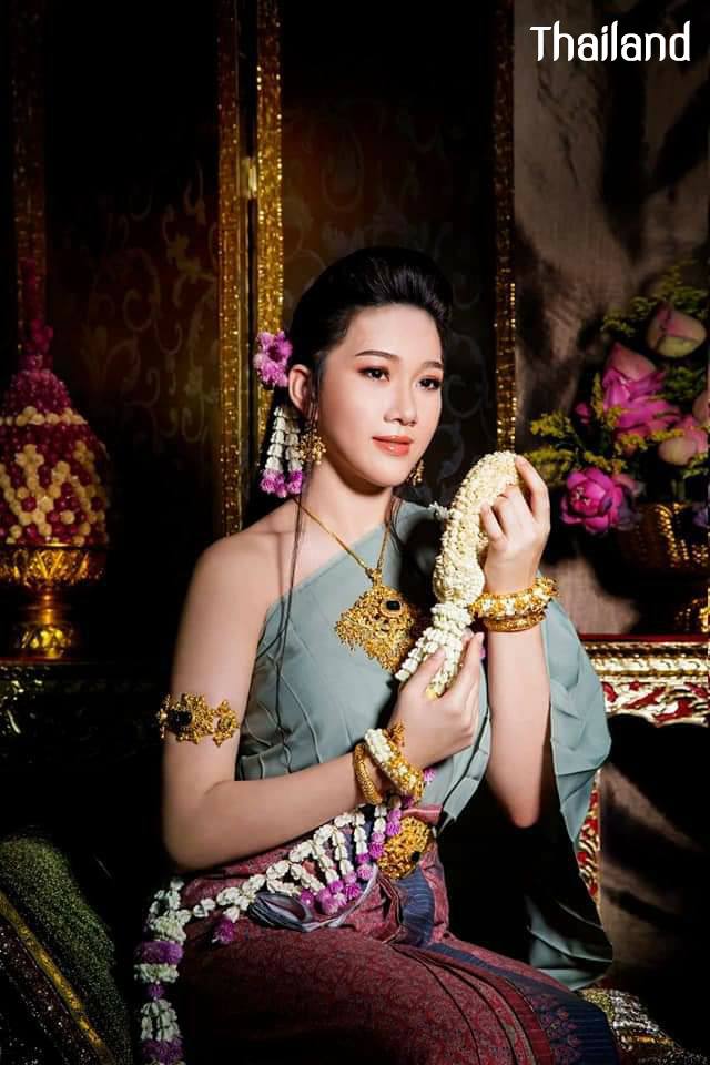 THAI DRESS, ชุดไทย | Thailand 🇹🇭