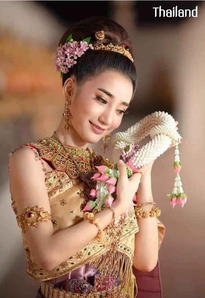 THAI DRESS, ชุดไทย | Thailand 🇹🇭