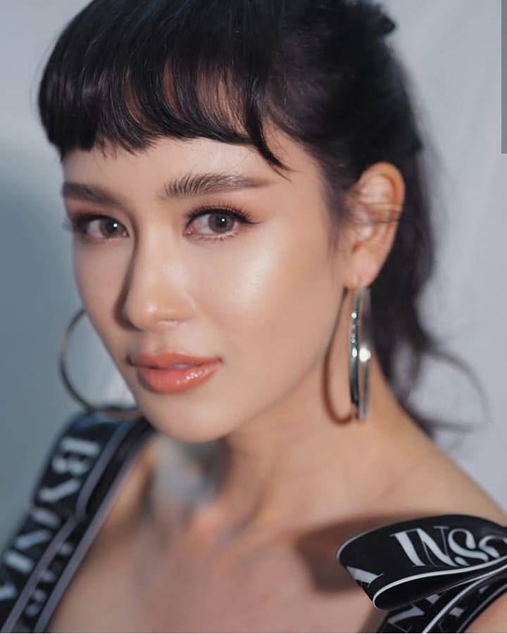 เบนซ์ ปุณยาพร เรื่อง เหนือทรายใต้ฟ้า(วอลเลย์บอล)