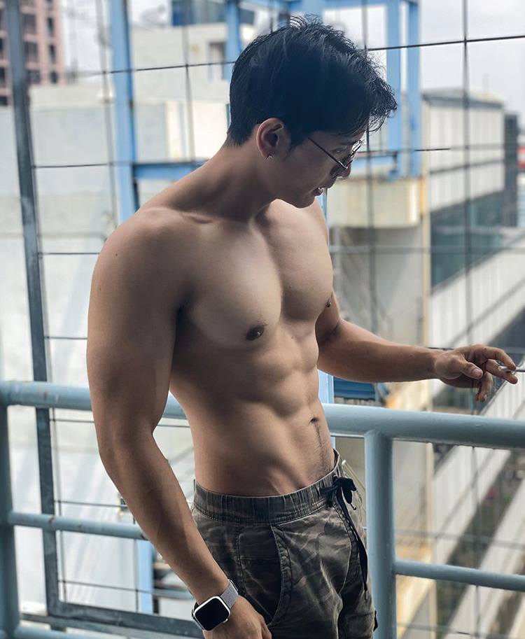 ถอดโชว์เรือนร่าง 2674