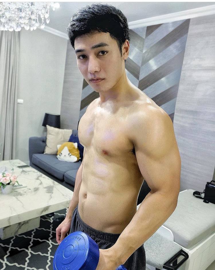 ถอดโชว์เรือนร่าง 2674