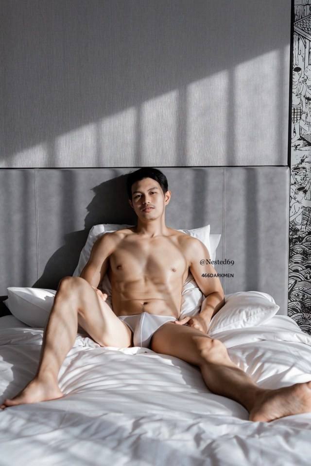ถอดโชว์เรือนร่าง 2676