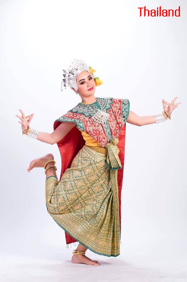 Thailand 🇹🇭 | Thai dance: นาฏศิลป์ไทย