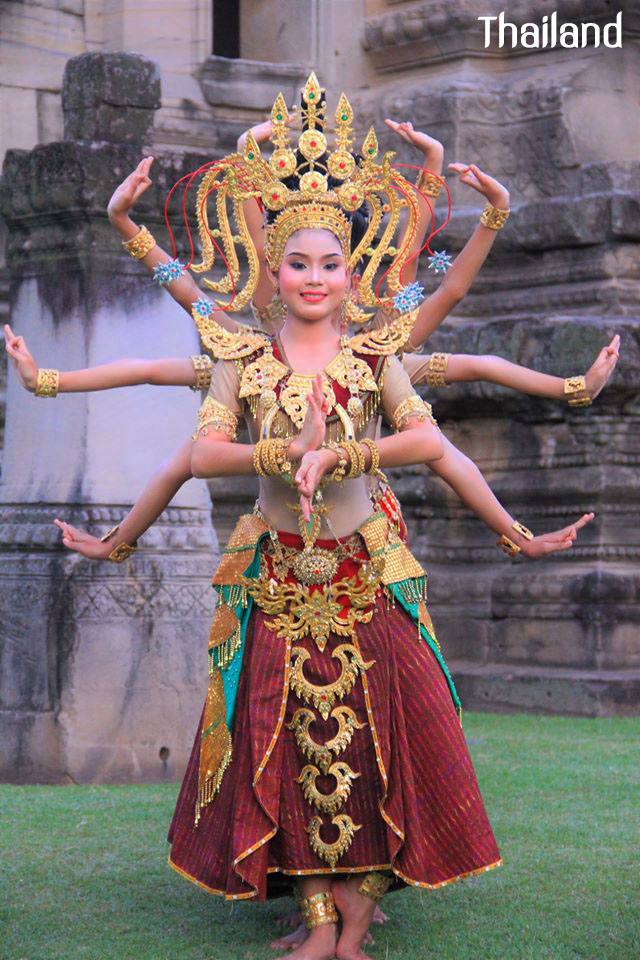 Thailand 🇹🇭 | Phimai historical park performance