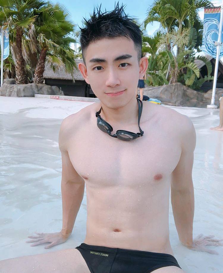 ผู้ชาย นมสวย {4}