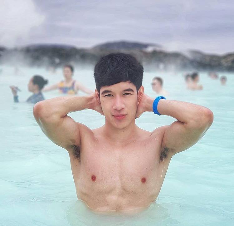 ผู้ชาย นมสวย {5}
