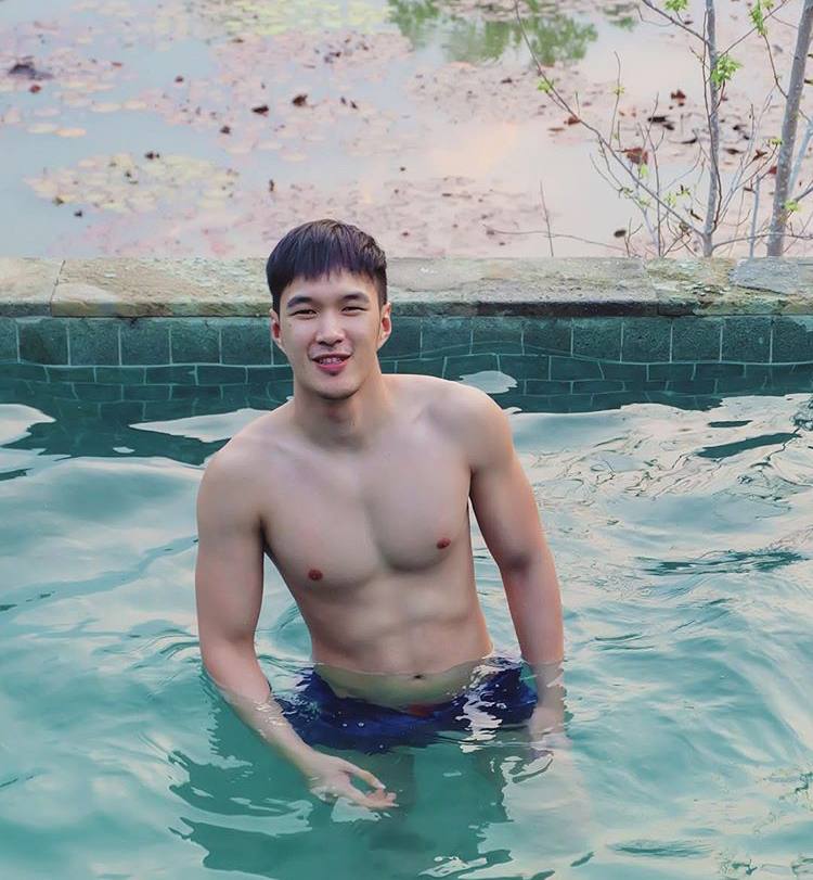 ผู้ชาย นมสวย {5}