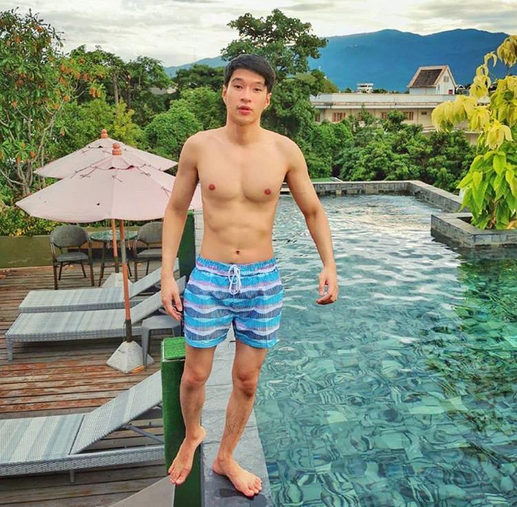 ผู้ชาย นมสวย {5}
