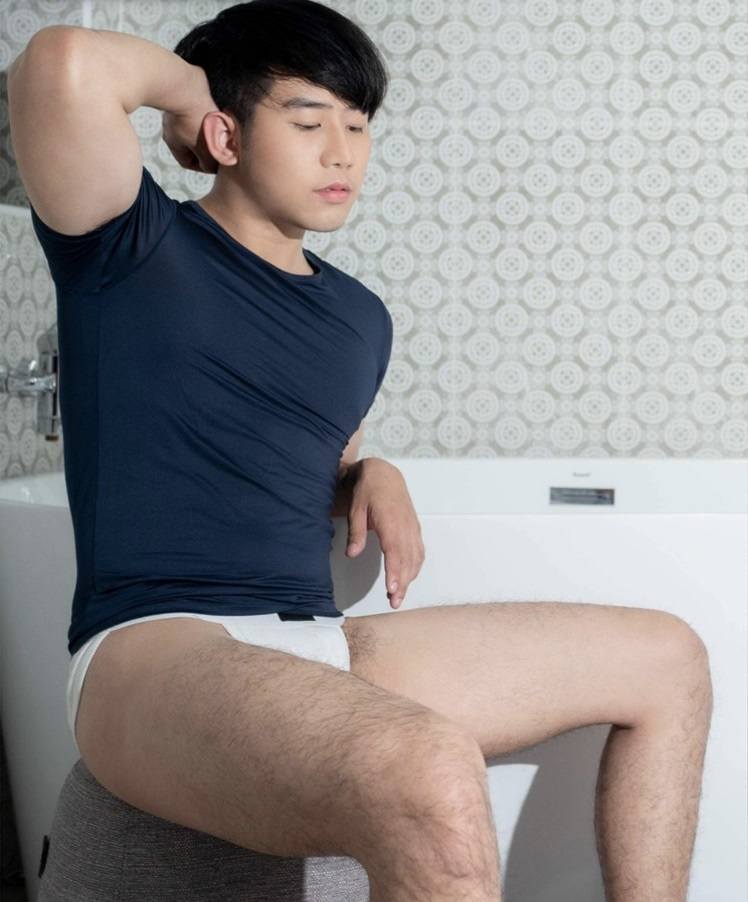 หนุ่มหล่อขึ้นปก 815.1