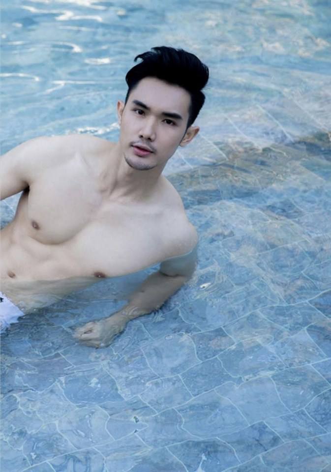 หนุ่มหล่อขึ้นปก 757.10
