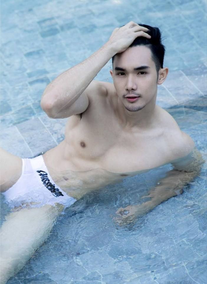 หนุ่มหล่อขึ้นปก 757.10