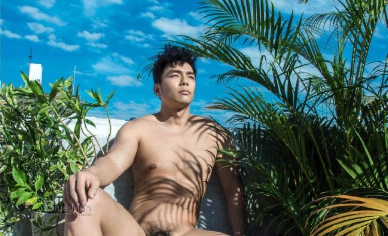 หนุ่มหล่อขึ้นปก 807.4