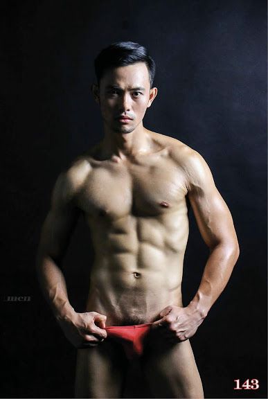 หนุ่มหล่อขึ้นปก 805.4