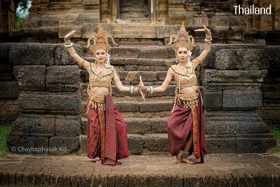 Thailand ðđð |THAI APSARA: āļāļēāļāļāļąāļāļŠāļĢāđāļŦāđāļāļāļĢāļēāļŠāļēāļāļĻāļĩāļāļĢāļ āļđāļĄāļī āļ.āļŠāļļāļĢāļīāļāļāļĢāđ