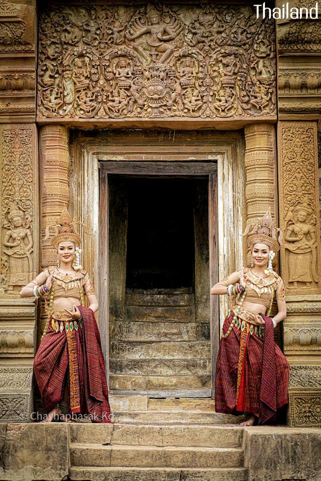 Thailand ðđð |THAI APSARA: āļāļēāļāļāļąāļāļŠāļĢāđāļŦāđāļāļāļĢāļēāļŠāļēāļāļĻāļĩāļāļĢāļ āļđāļĄāļī āļ.āļŠāļļāļĢāļīāļāļāļĢāđ