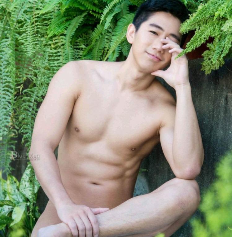 หนุ่มหล่อขึ้นปก 807.5