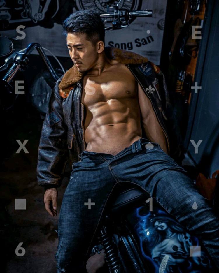 หนุ่มหล่อขึ้นปก 816.2
