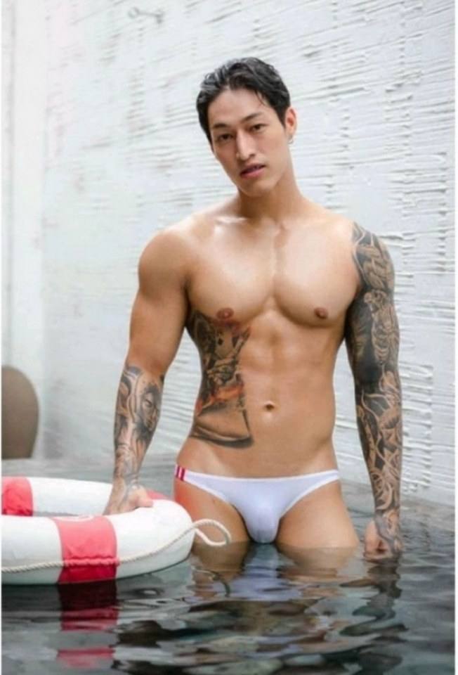 หนุ่มหล่อขึ้นปก 795.5