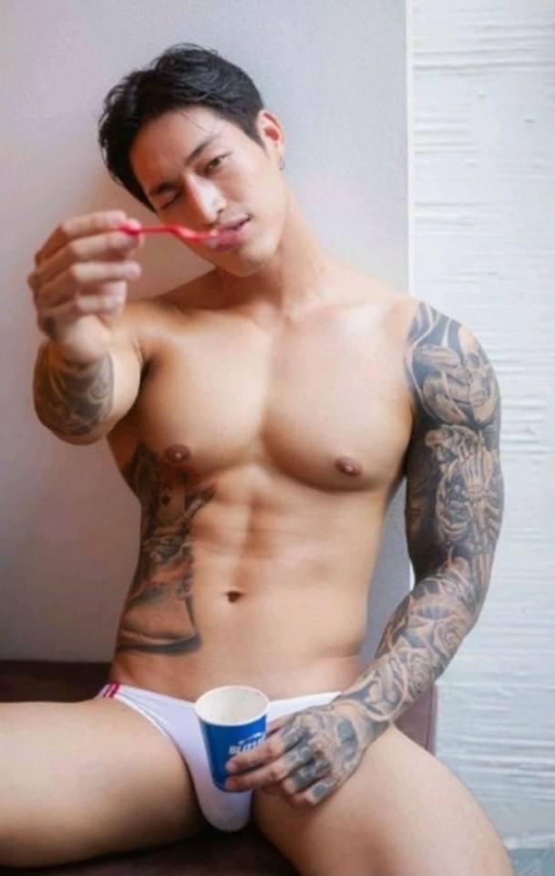 หนุ่มหล่อขึ้นปก 795.5