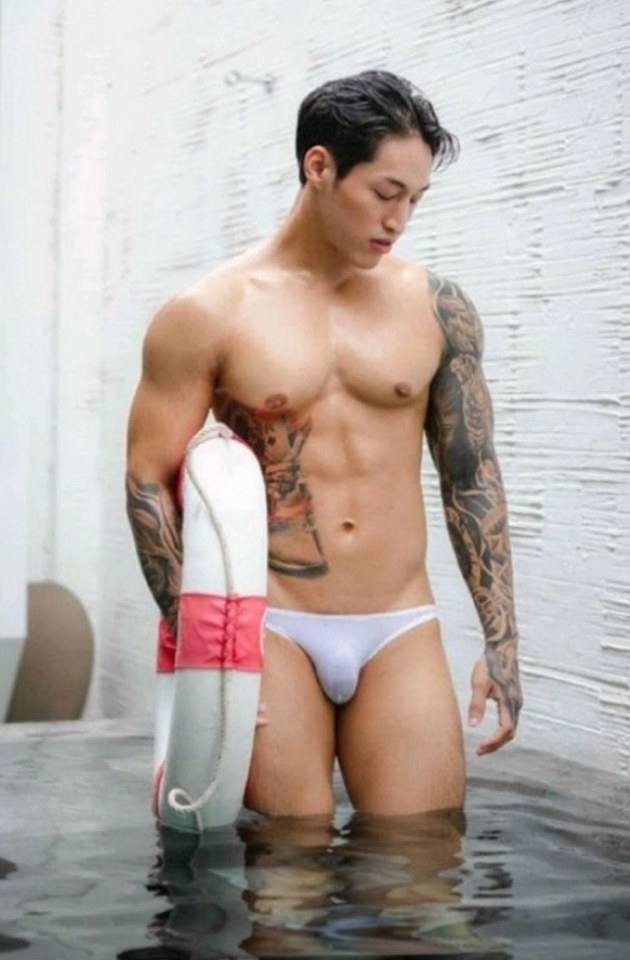 หนุ่มหล่อขึ้นปก 795.5
