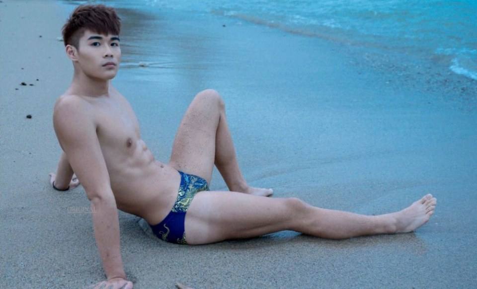 หนุ่มหล่อขึ้นปก 800.4