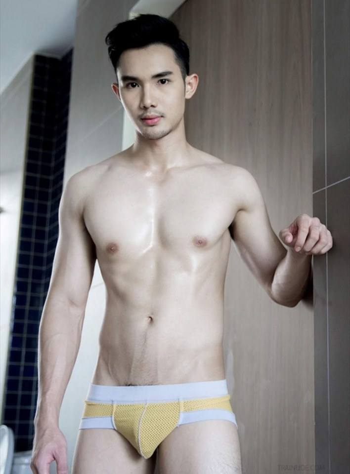 หนุ่มหล่อขึ้นปก 757.11