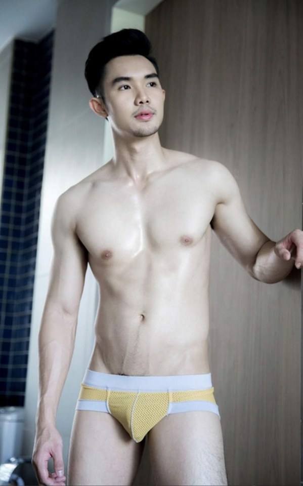 หนุ่มหล่อขึ้นปก 757.11