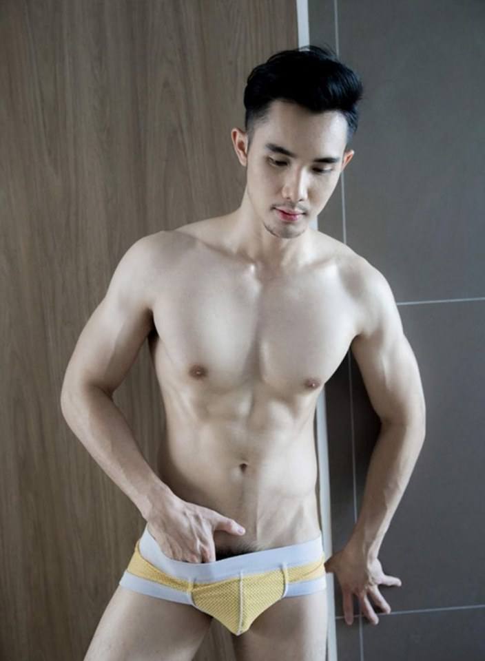 หนุ่มหล่อขึ้นปก 757.11