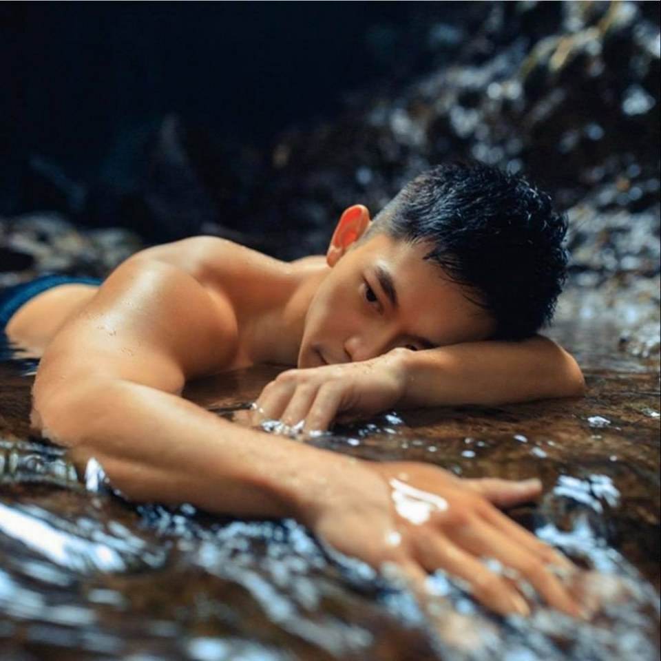 HAPPY HEALTHYsexyMen } 5